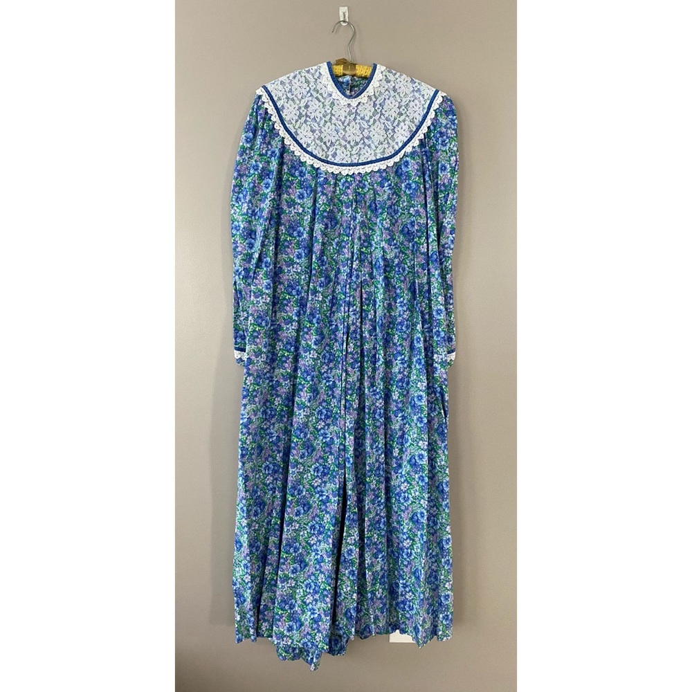 Vintage Bete Muumuu Honolulu Collection